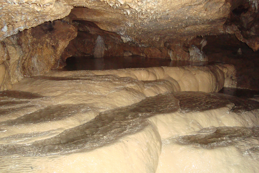 King's Bed Chamber, Cantabon Cave