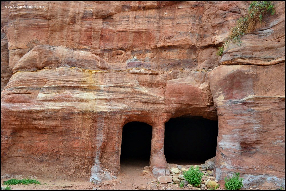 petra cave dwelling