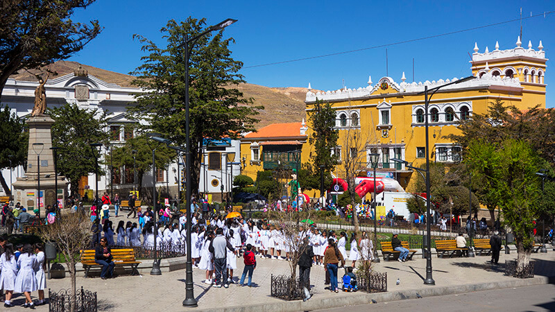 Bolivia_Potosi_Dia-del-peatonal_Plaza-Armas