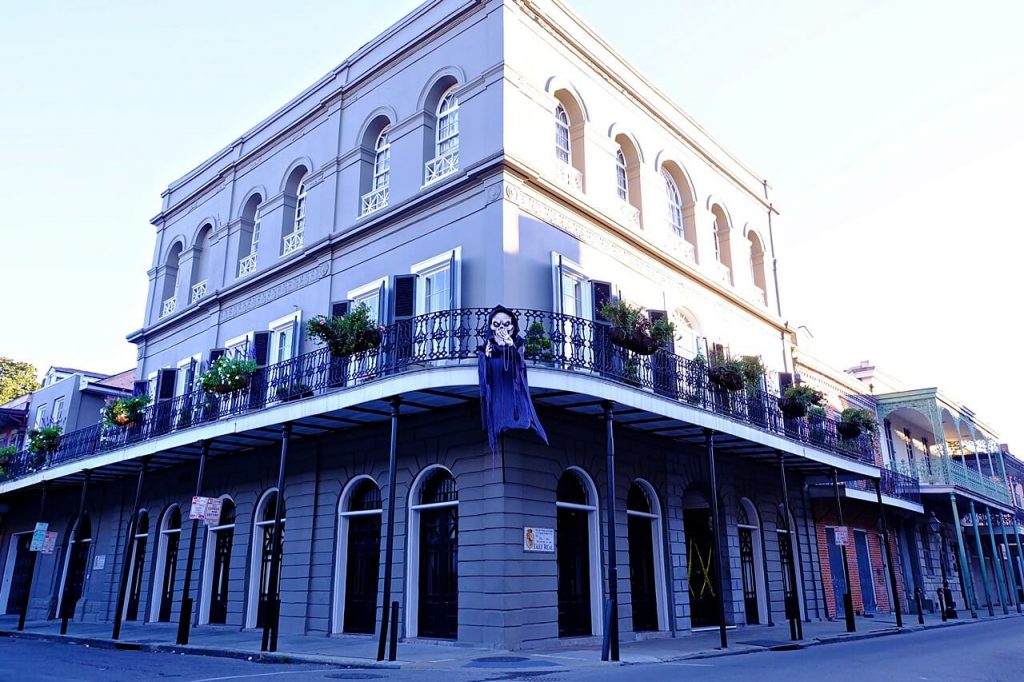 things to do in new orleans - lalaurie house