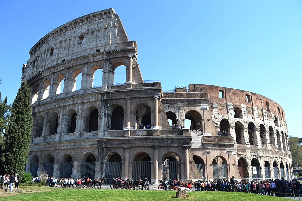 why is it called the colosseum